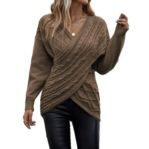 Criss cross cable knit sweater size small